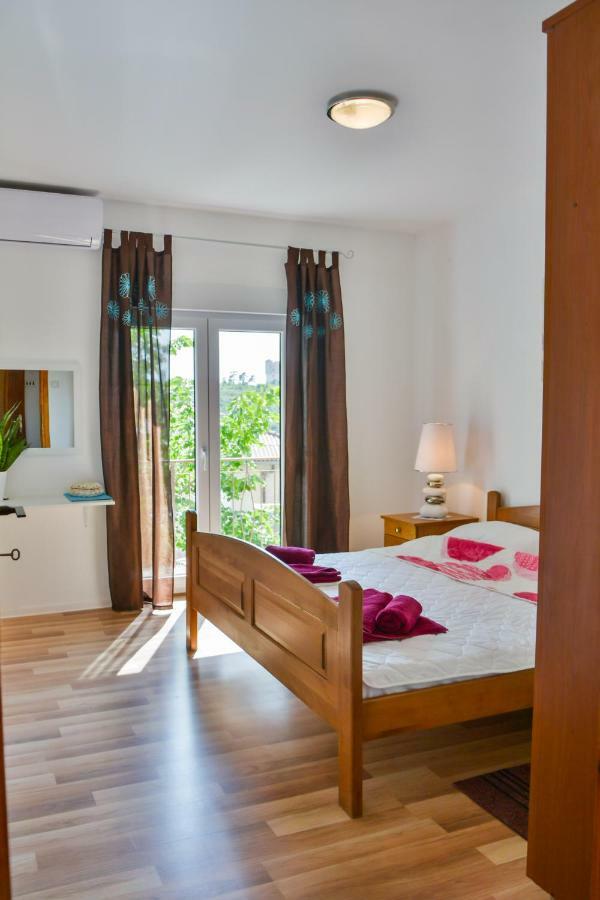 Studio Apartment Lipa Сень Екстер'єр фото